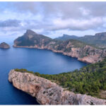 Vista hermosa desde acantilado mallorca